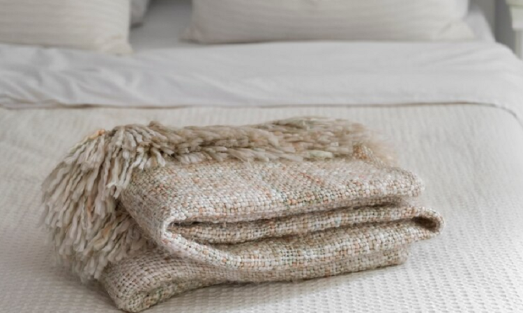 How to Wash Blankets: Quick Notes For a Comfortable And Fresh Bed